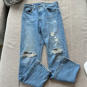 Blue levi’s jeans